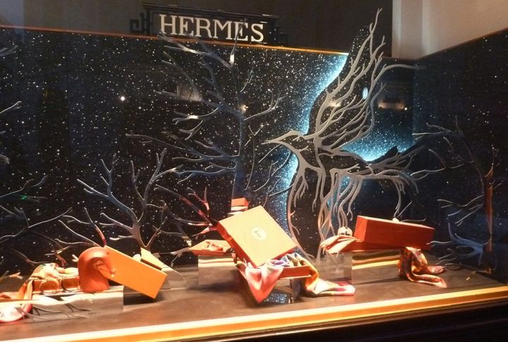 Hermes-escaparates-TheLuxuryTrends