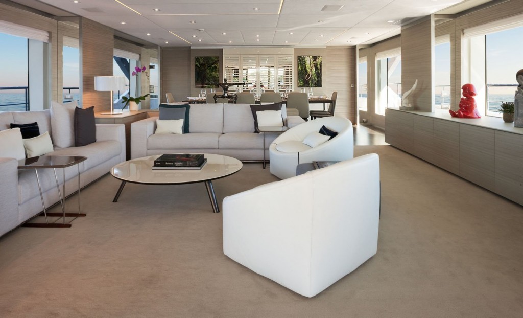 Barco Benetti 4