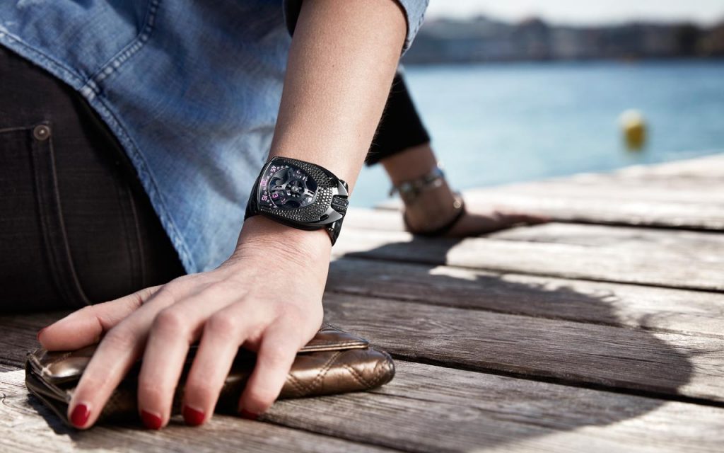 Urwerk_Black_Pink_ur-106-TheLuxuryTrends