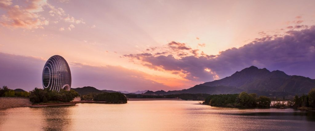 Sunrise_Kempiski_Hotel_lago_Yanqi_TheLuxuryTrends