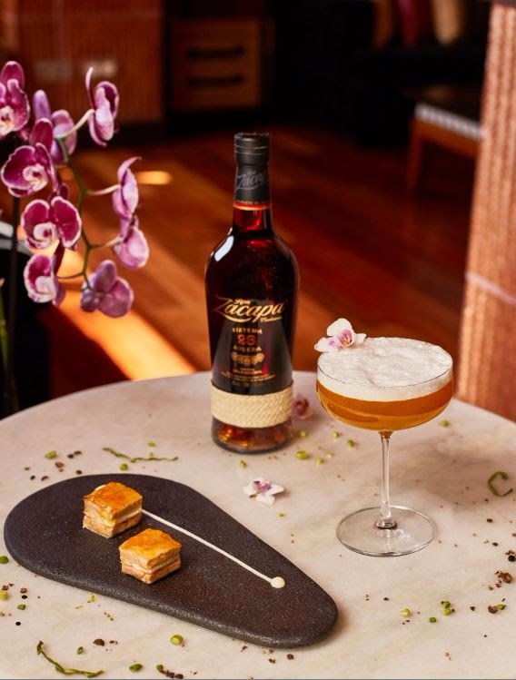 Ron-Zacapa-Martín-Berasategui-coctel-TheLuxuryTrends