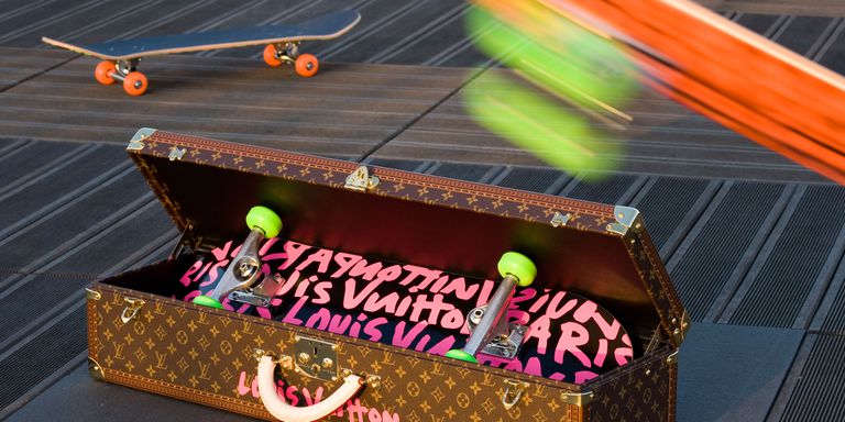 Louis-Vuitton-Time-Capsule-funda-monopatin-TheLuxuryTrends