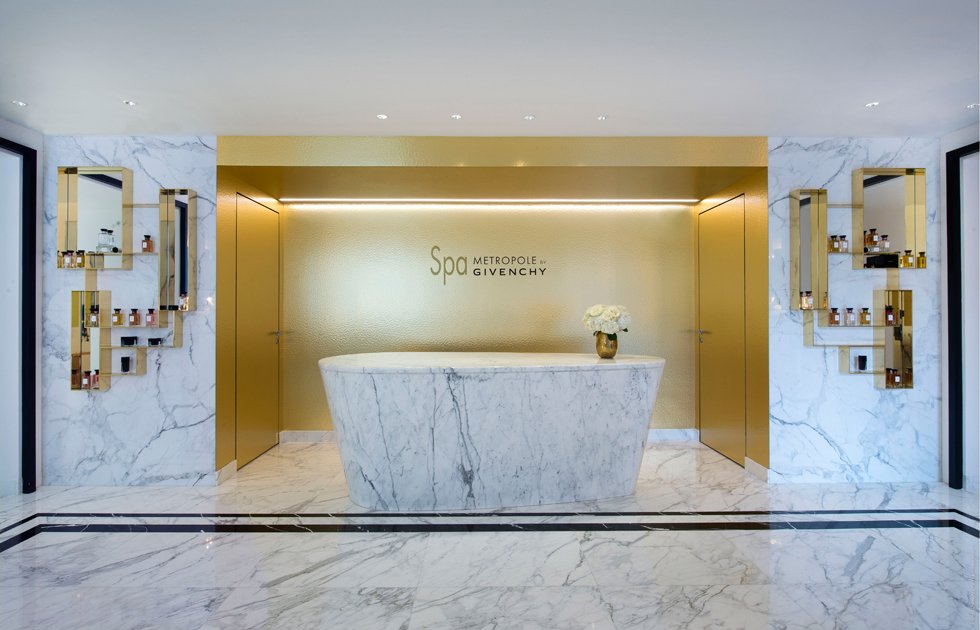 Spa-Metropole-Givenchy-entrada-TheLuxuryTrends