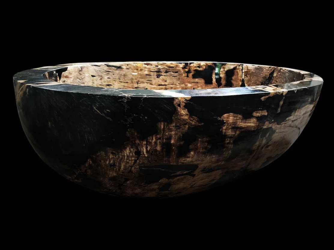 The-Jewel-bañera-madera-petrificada-TheLuxury Trends