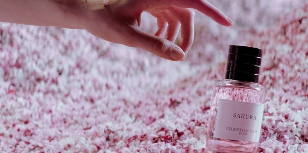 Dior-perfume-Sakura-TheLuxuryTrends