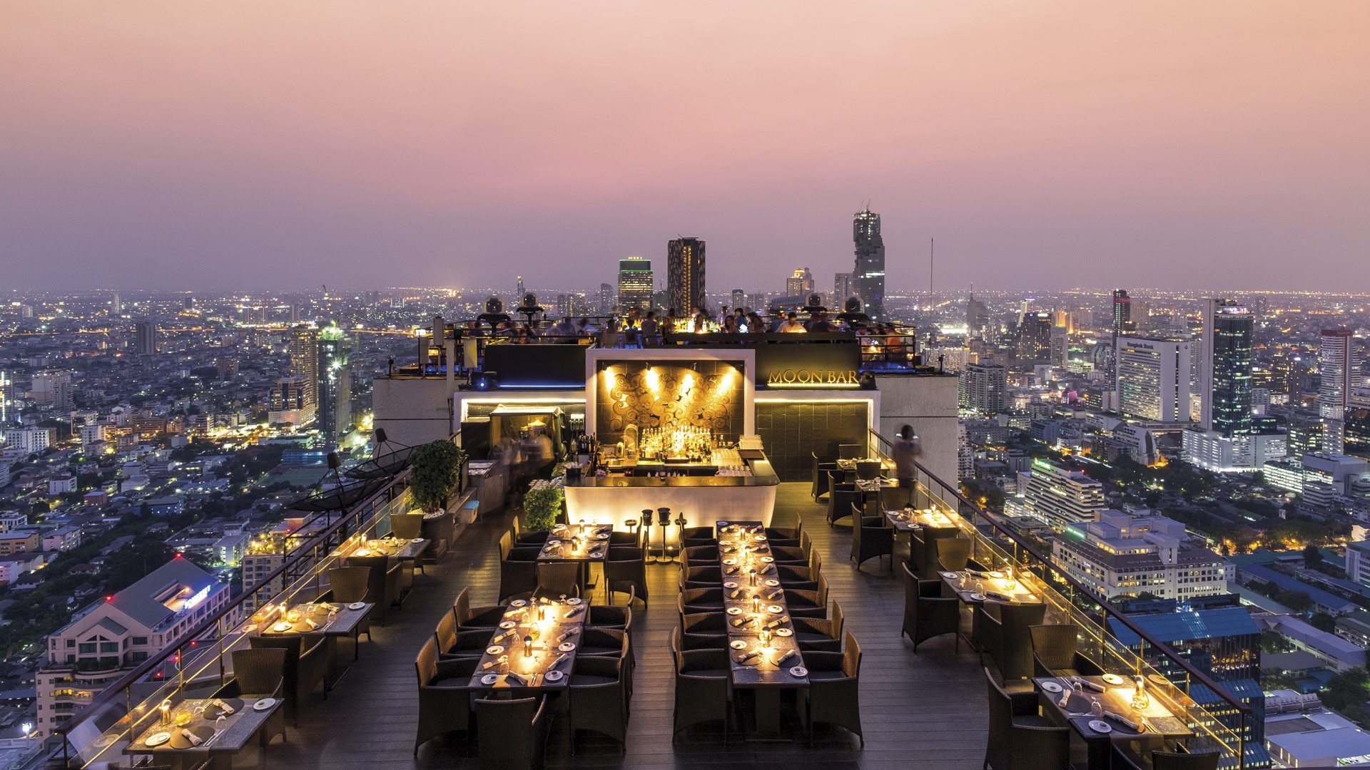 Banyan-Tree-Bangkok-TheLuxuryTrends