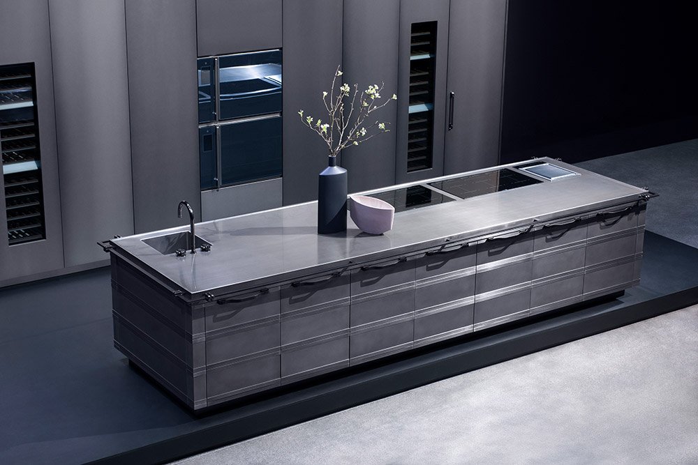 Fendi-Cucine-modelo-kurkum-TheLuxuryTrends