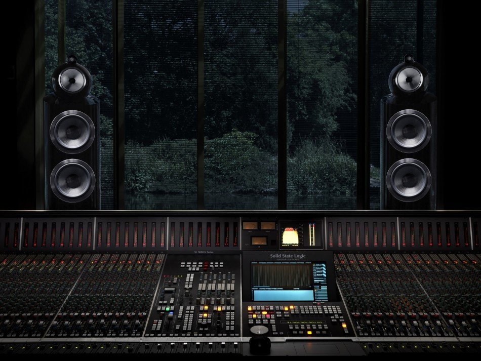 Bowers-Wilkins-equipo-sonido-TheLuxuryTrends
