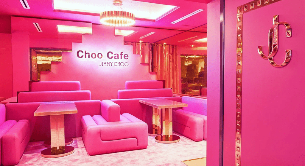 Jimmy Choo ignagura Choo Cafe en Harrods